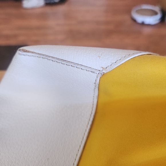 Ferragamo Tote Bag - Picture 2 of 13